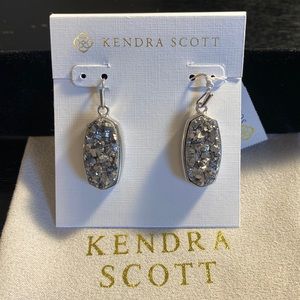 NWT Kendra Scott Danay in Rhodium with platinum druzy.